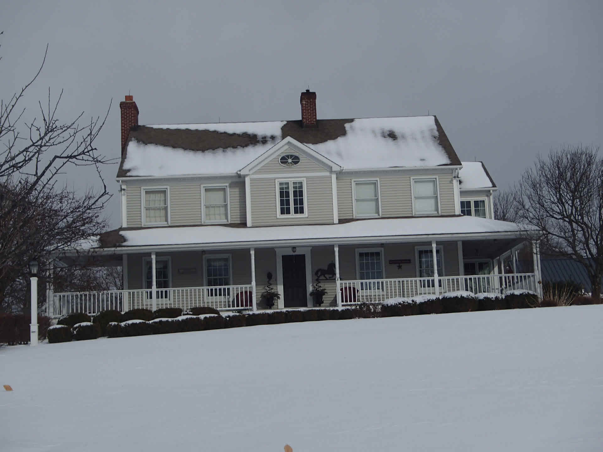 Building photograph for 2 BEAVER POND LN